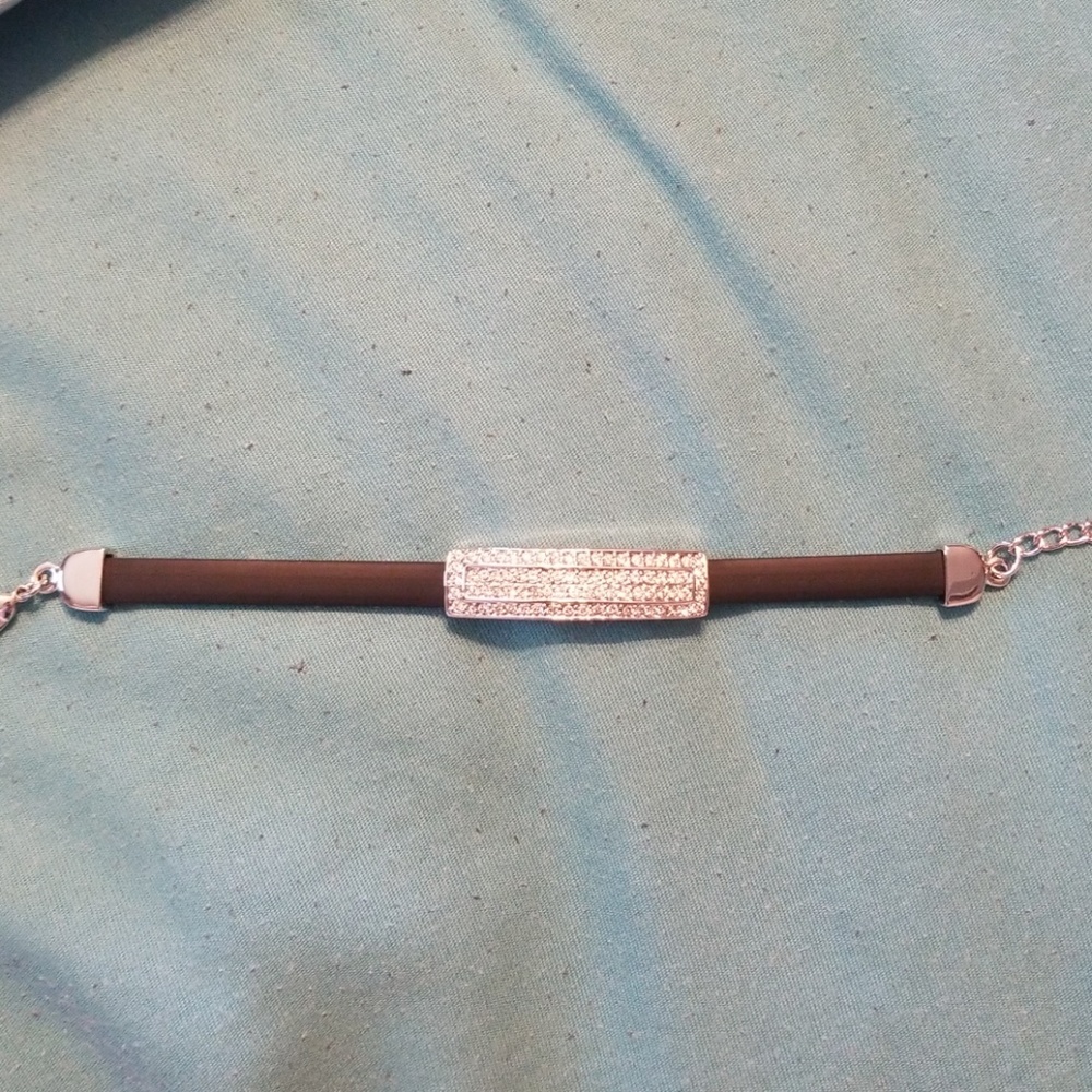 Tennis bracelet